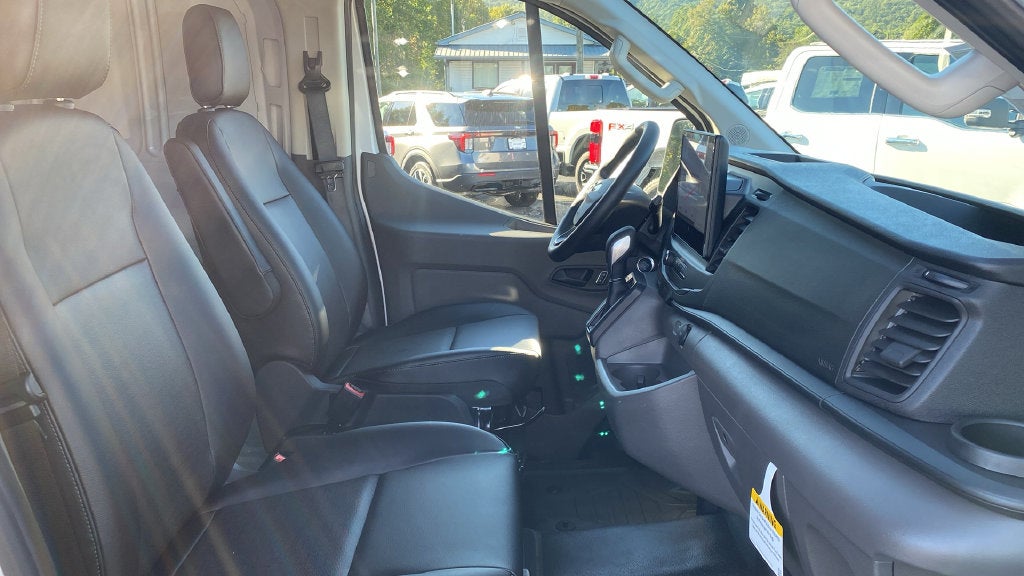 2027 Ford Transit-250 Base LOW ROOF