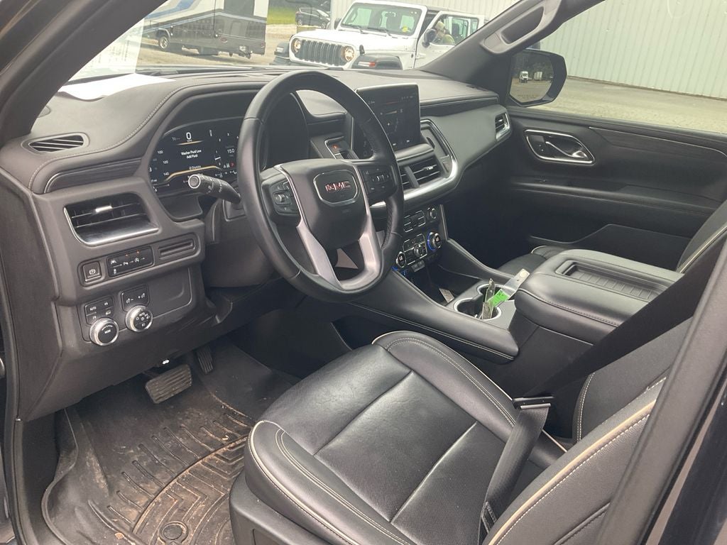 2023 GMC Yukon SLT