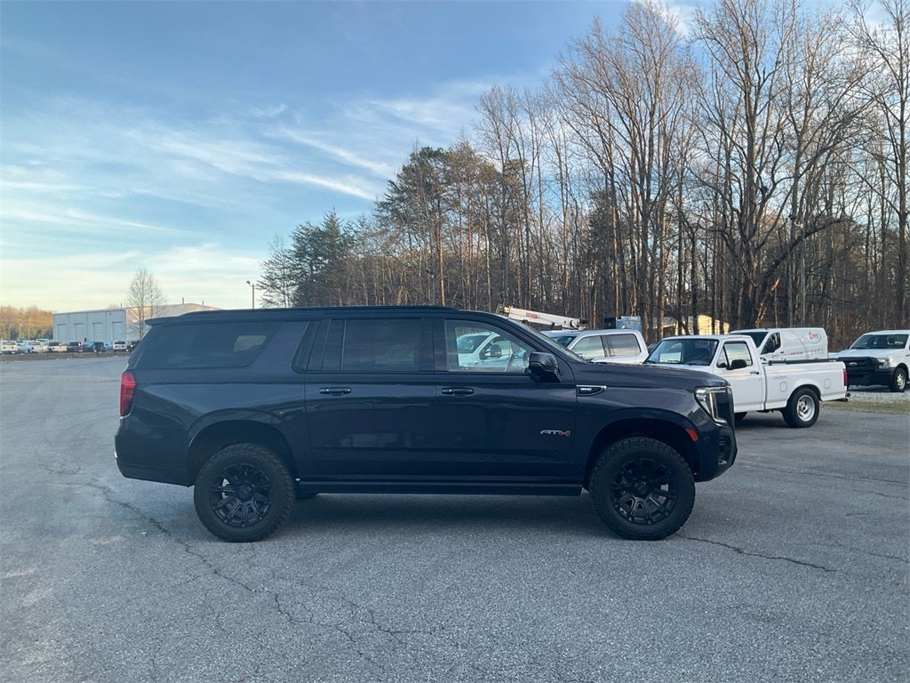 2023 GMC Yukon XL AT4