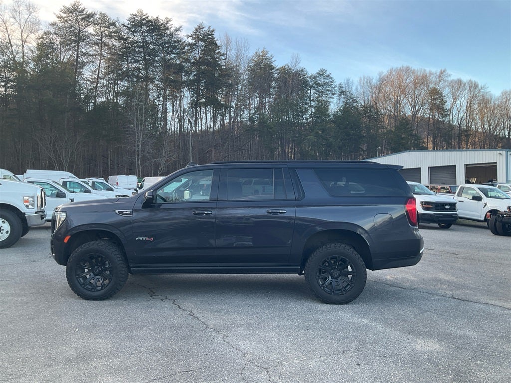 2023 GMC Yukon XL AT4