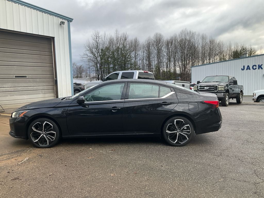 2023 Nissan Altima 2.5 SR