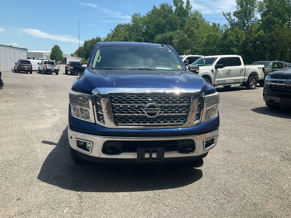 2017 Nissan Titan SV
