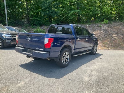 2017 Nissan Titan SV