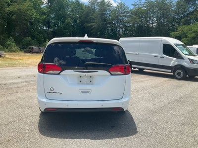2020 Chrysler Pacifica Touring
