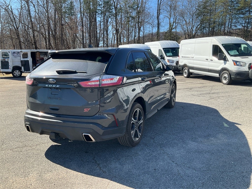 2021 Ford Edge ST