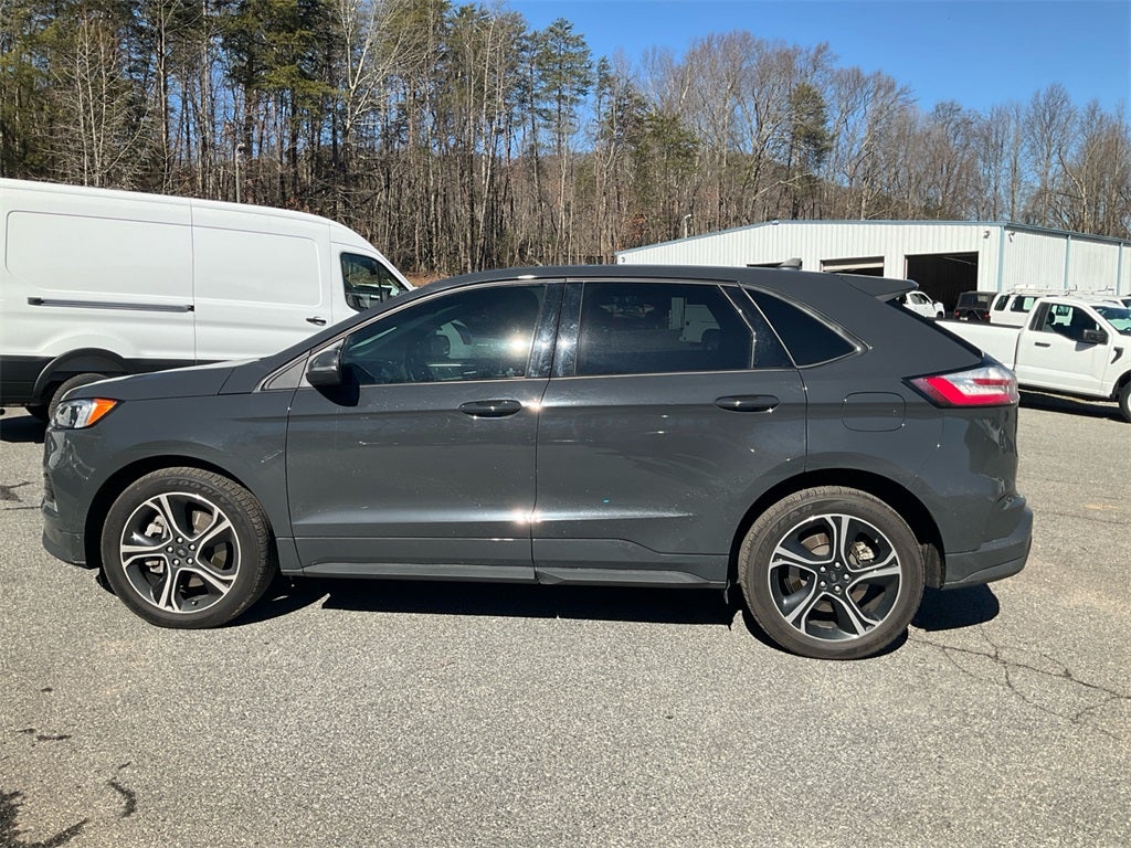 2021 Ford Edge ST