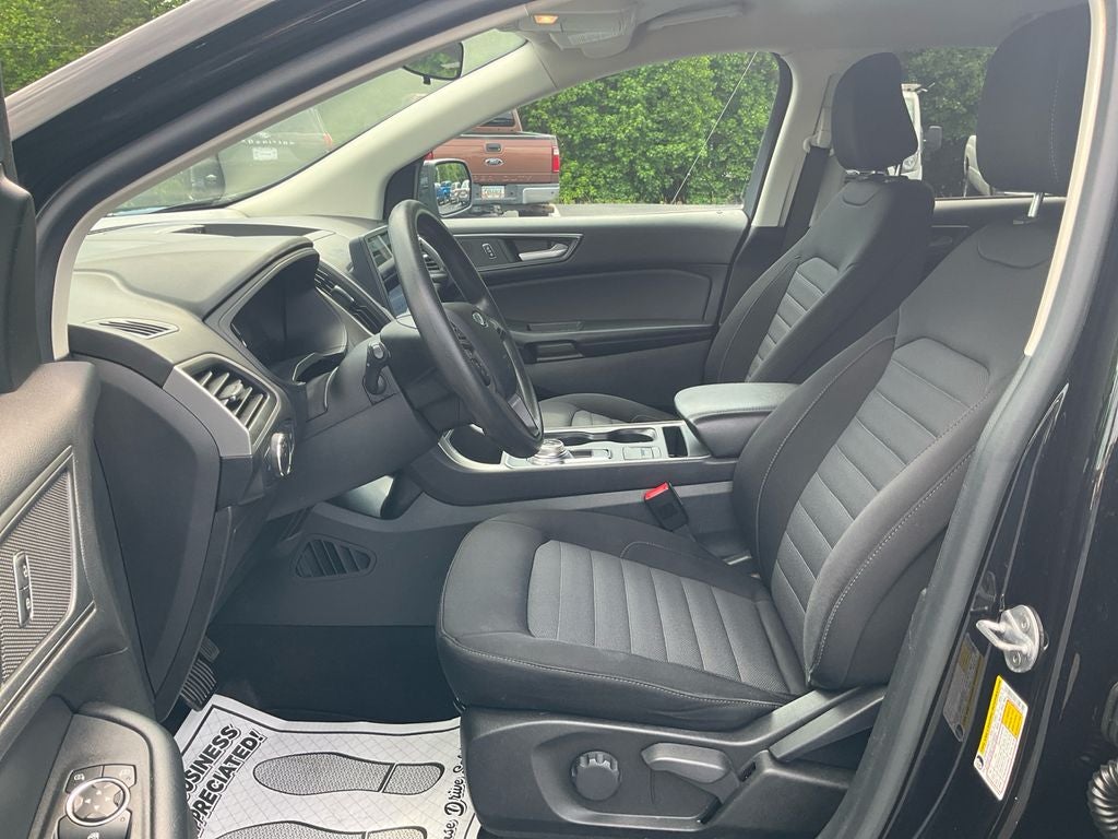 2022 Ford Edge SE