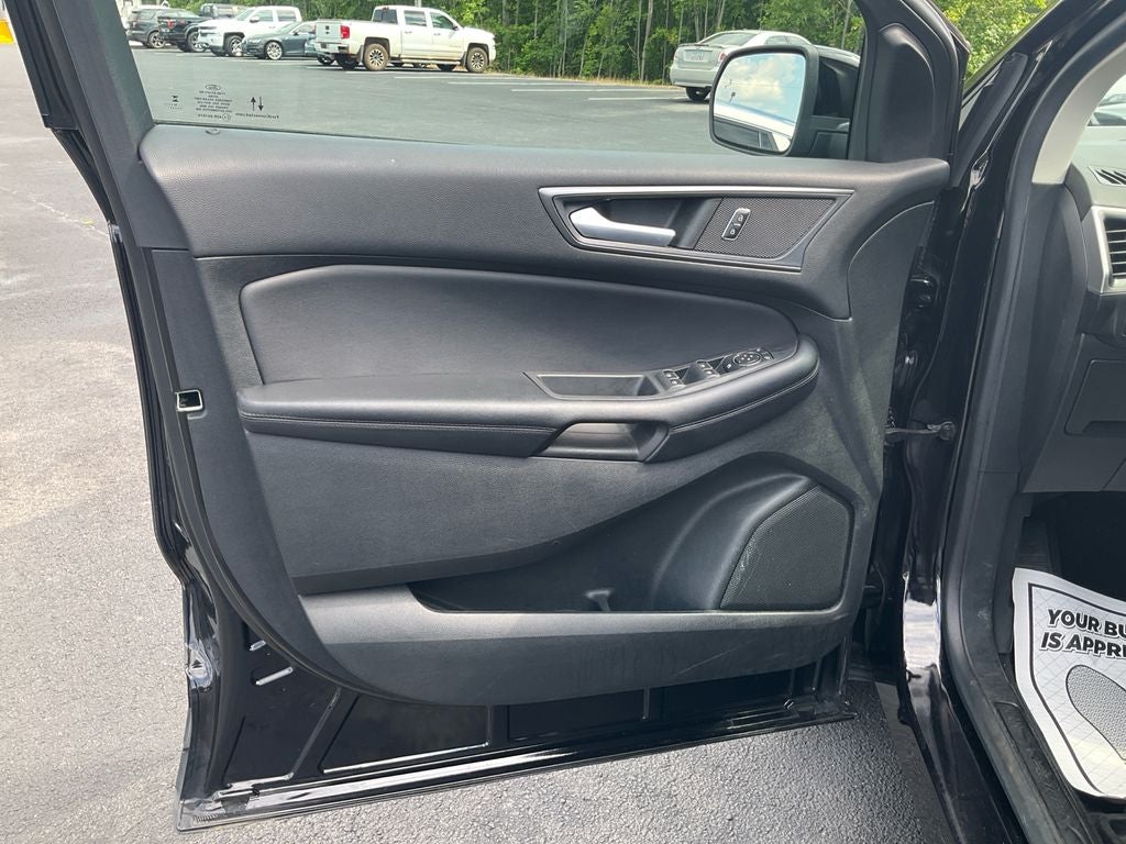 2022 Ford Edge SE