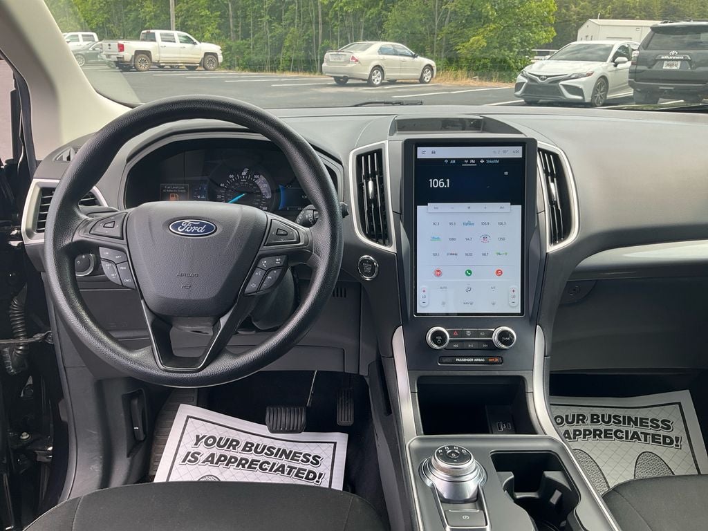 2022 Ford Edge SE