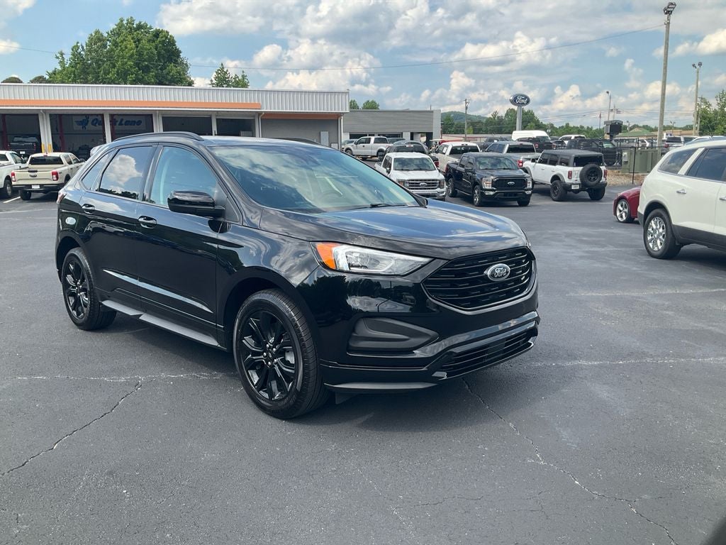 2022 Ford Edge SE