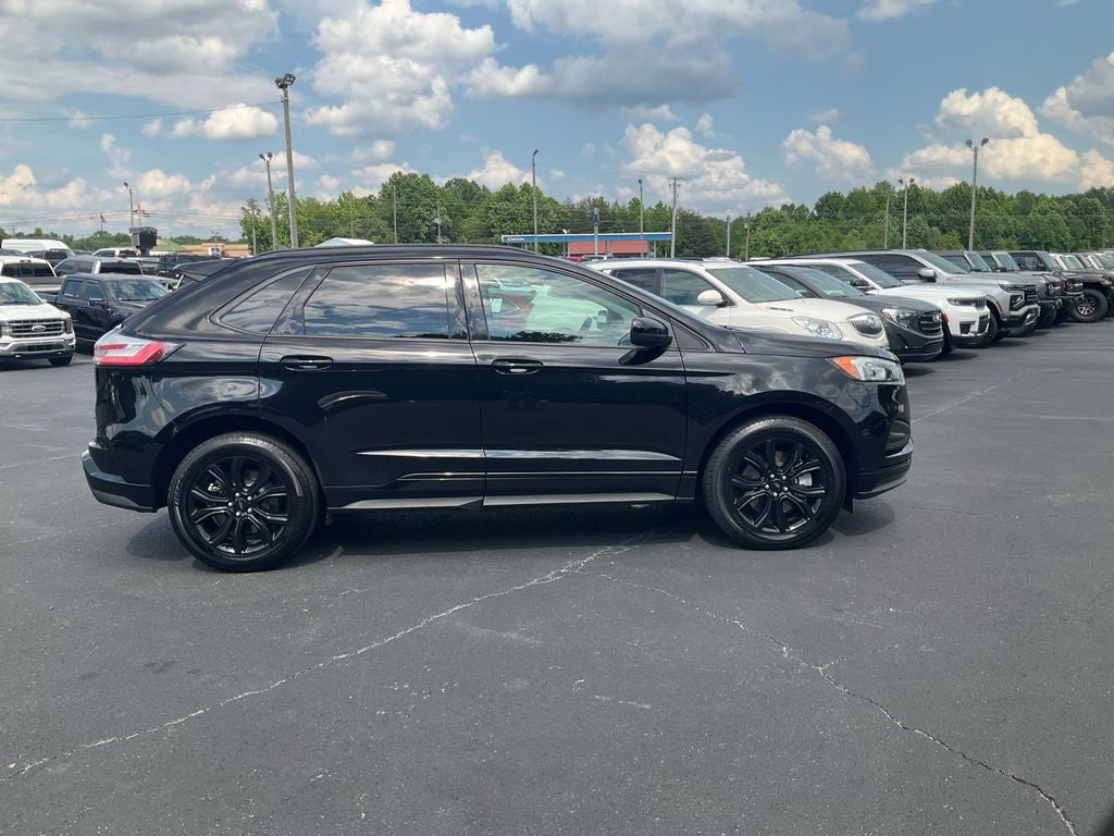 2022 Ford Edge SE
