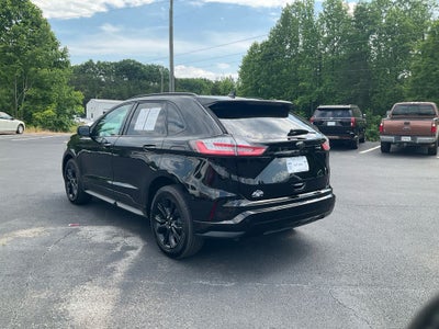 2022 Ford Edge SE
