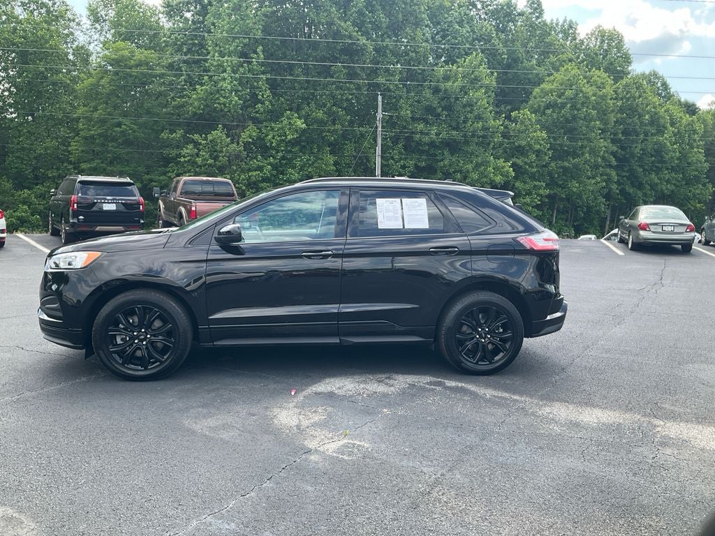 2022 Ford Edge SE