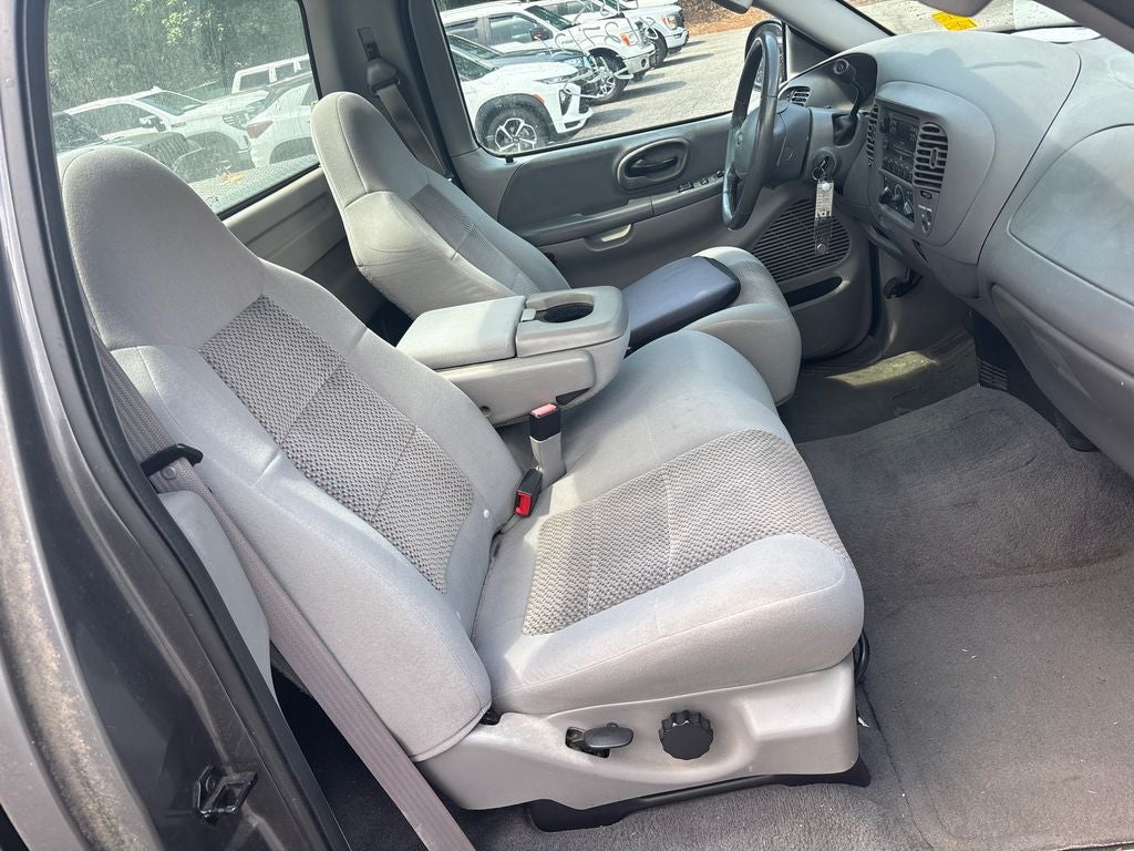 2004 Ford F-150 XL Heritage