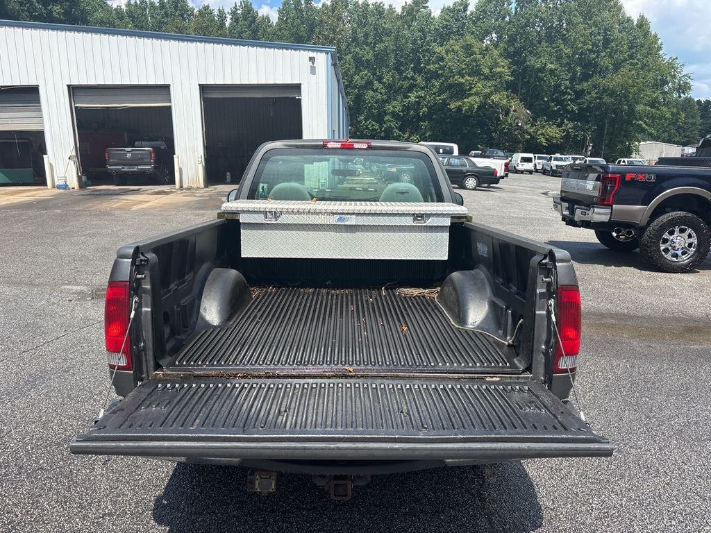 2004 Ford F-150 XL Heritage