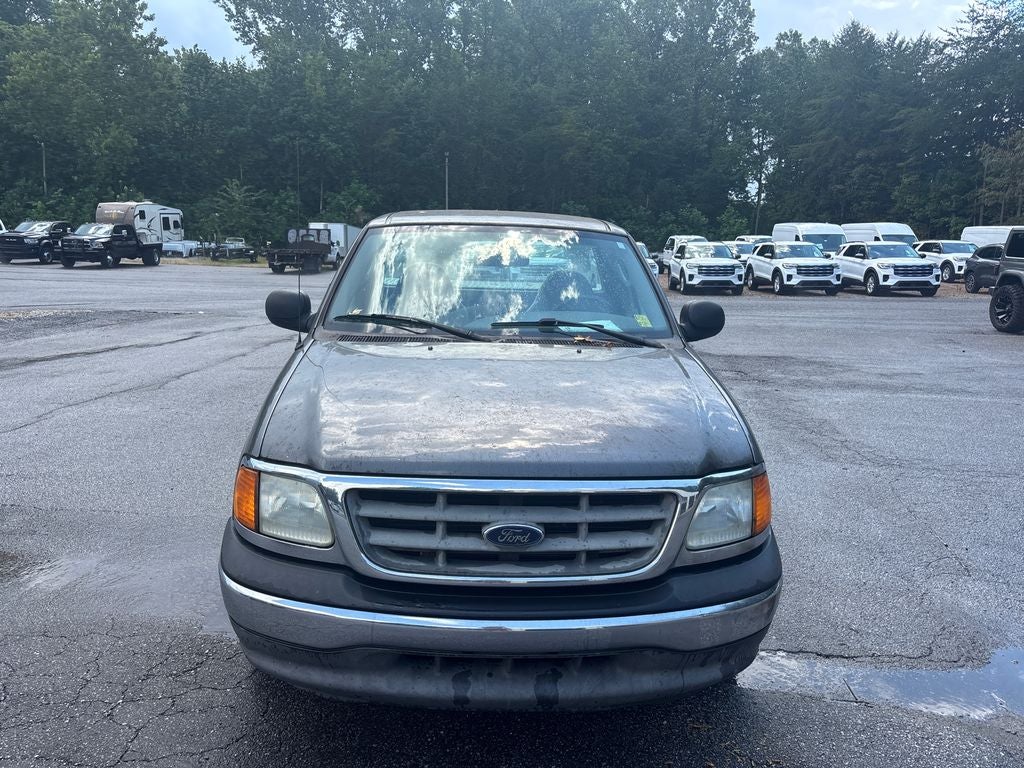 2004 Ford F-150 XL Heritage