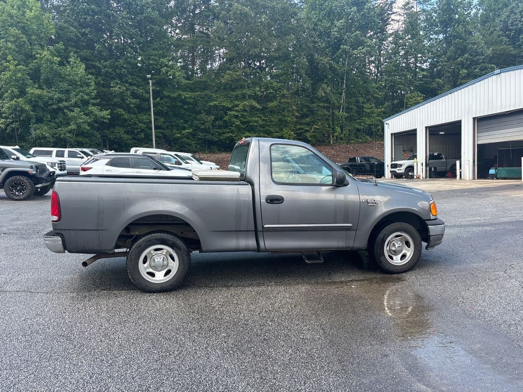2004 Ford F-150 XL Heritage