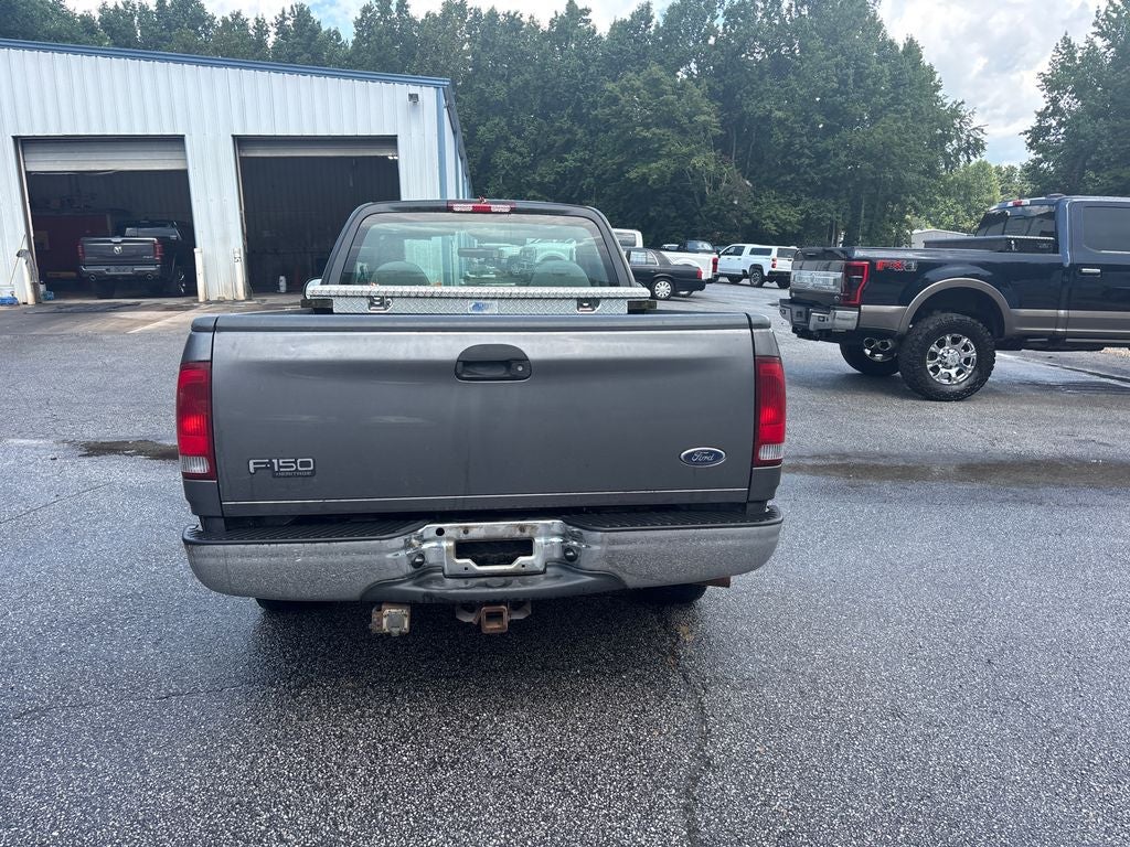 2004 Ford F-150 XL Heritage