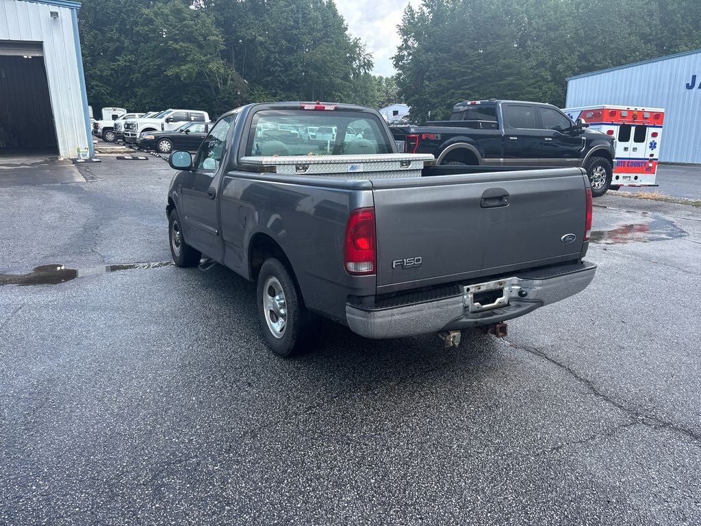 2004 Ford F-150 XL Heritage