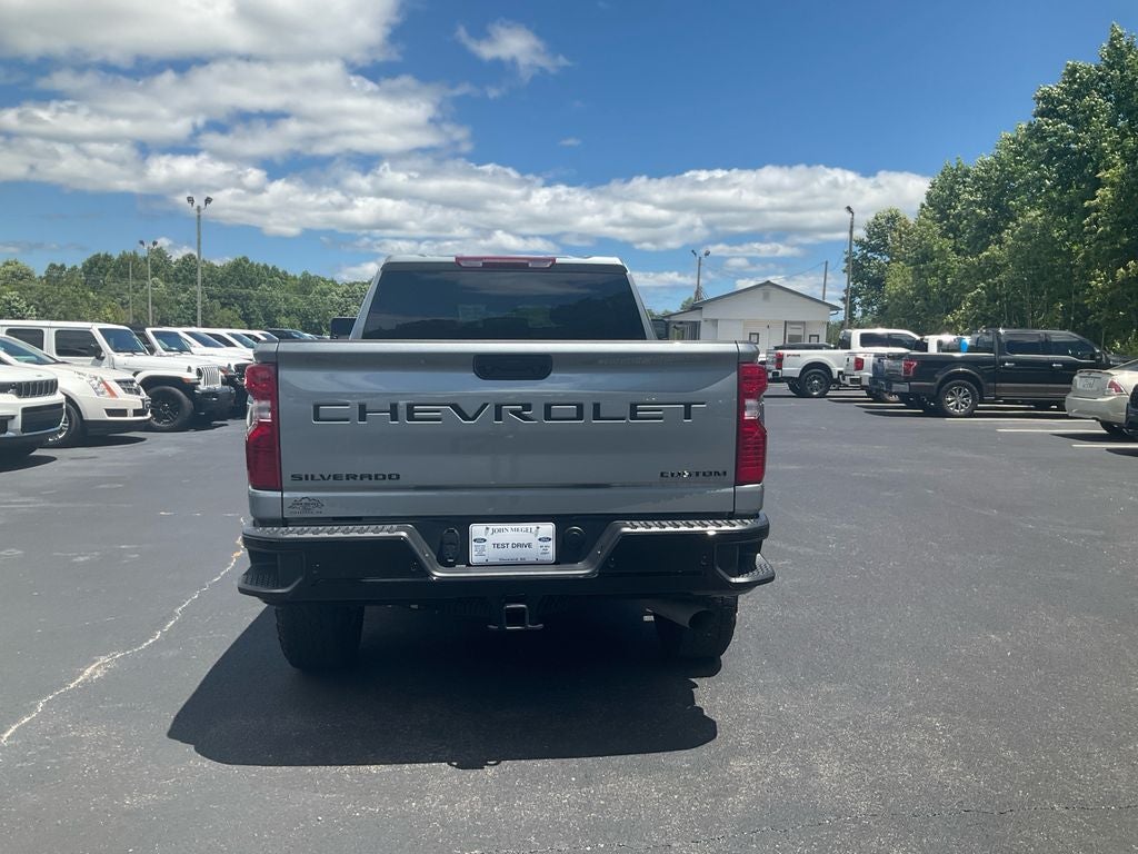 2026 Chevrolet Silverado 2500HD Custom