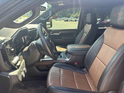 2025 Chevrolet Silverado 3500HD High Country
