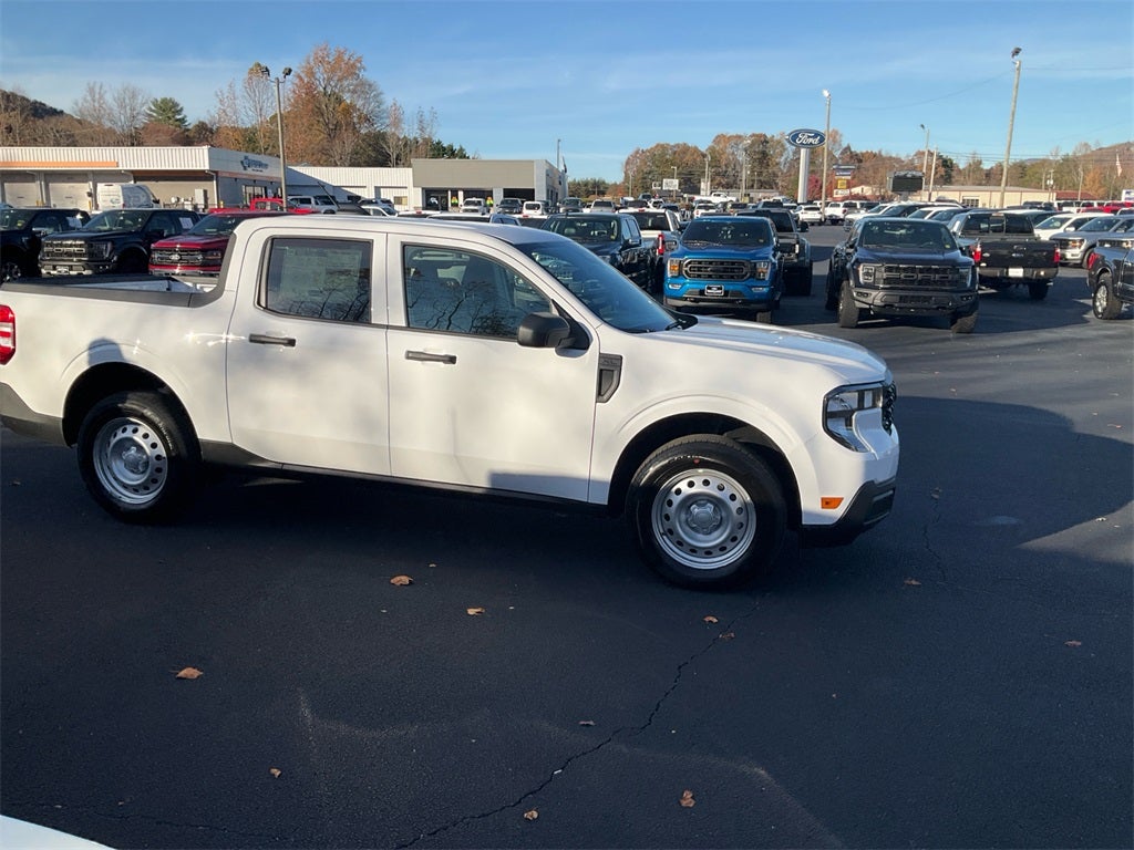 2025 Ford Maverick XL