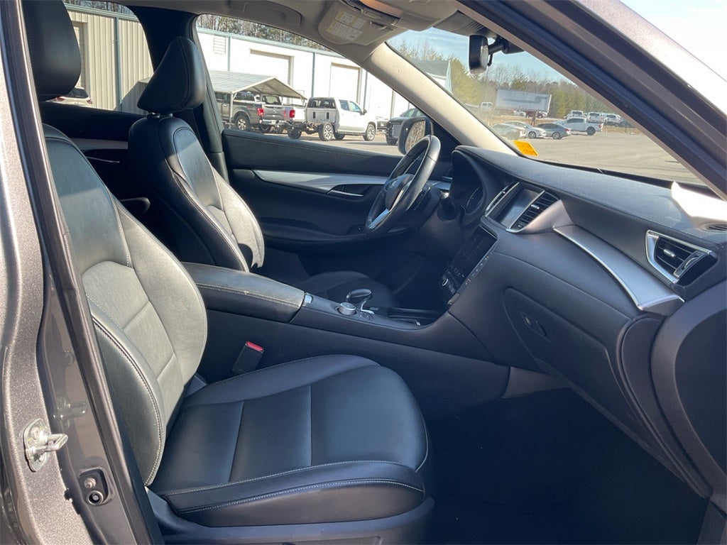 2021 INFINITI QX50 LUXE