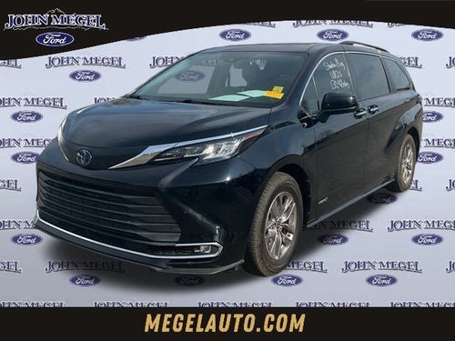 2021 Toyota Sienna XLE 8 Passenger