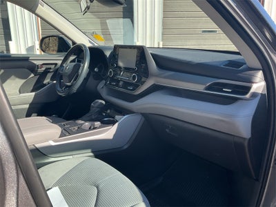 2021 Toyota Highlander LE