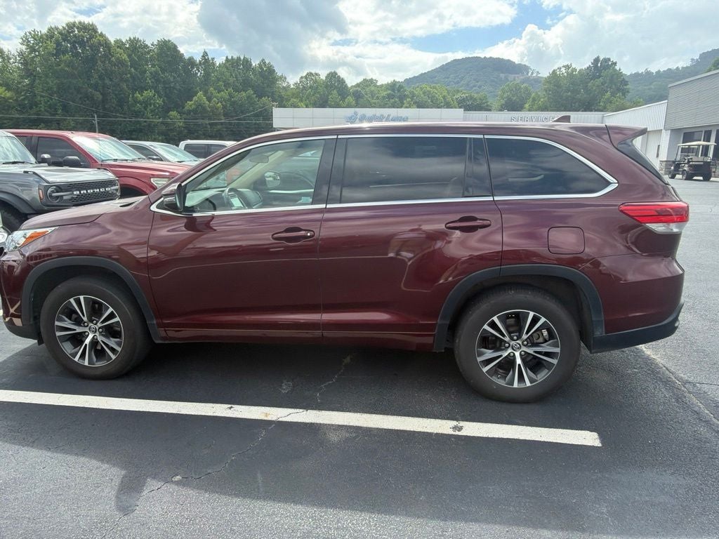 2017 Toyota Highlander LE Plus