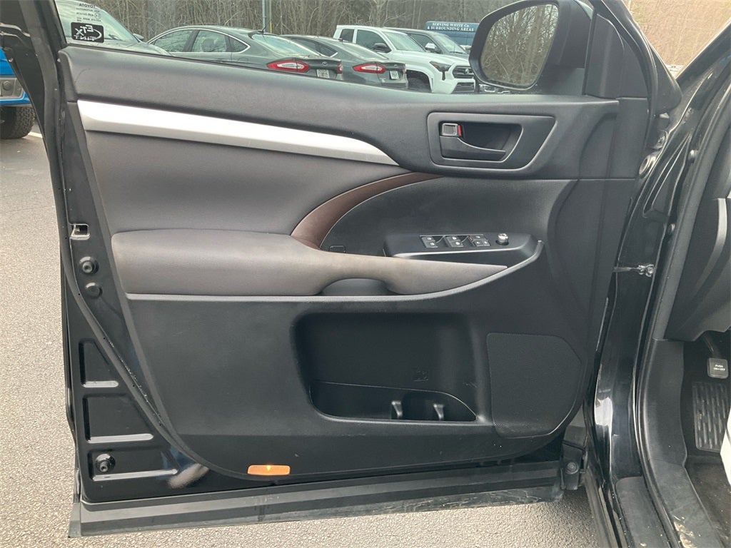 2018 Toyota Highlander LE