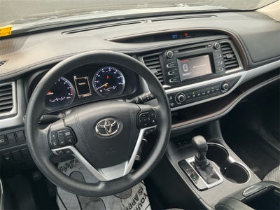2018 Toyota Highlander LE
