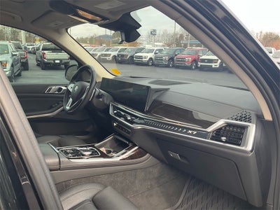 2023 BMW X7 xDrive40i