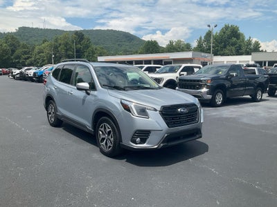 2023 Subaru Forester Premium