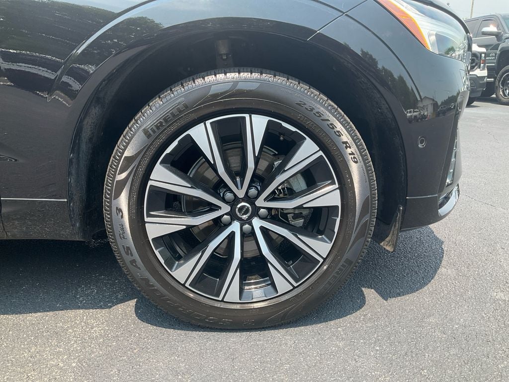 2024 Volvo XC60 B5 Plus Dark Theme