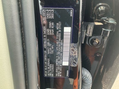 2024 Volvo XC60 B5 Plus Dark Theme