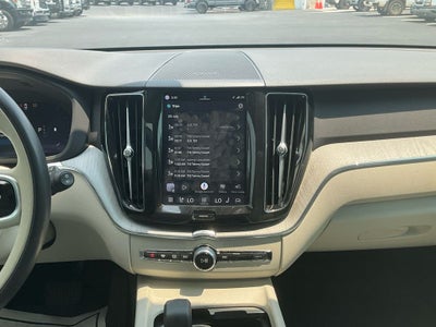 2024 Volvo XC60 B5 Plus Dark Theme